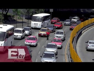 No circulan en el Valle de México vehículos con engomados rojo y azul/ Vianey Esquinca