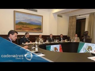 Peña Nieto se reúne con los familiares de normalistas desaparecidos
