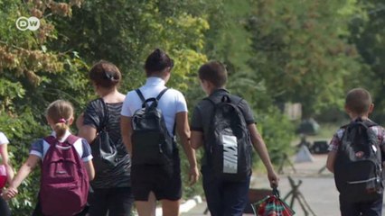 Cephe hattında okula gitmek