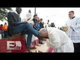 Papa Francisco lava los pies a refugiados en Jueves Santo/ Paola Virrueta
