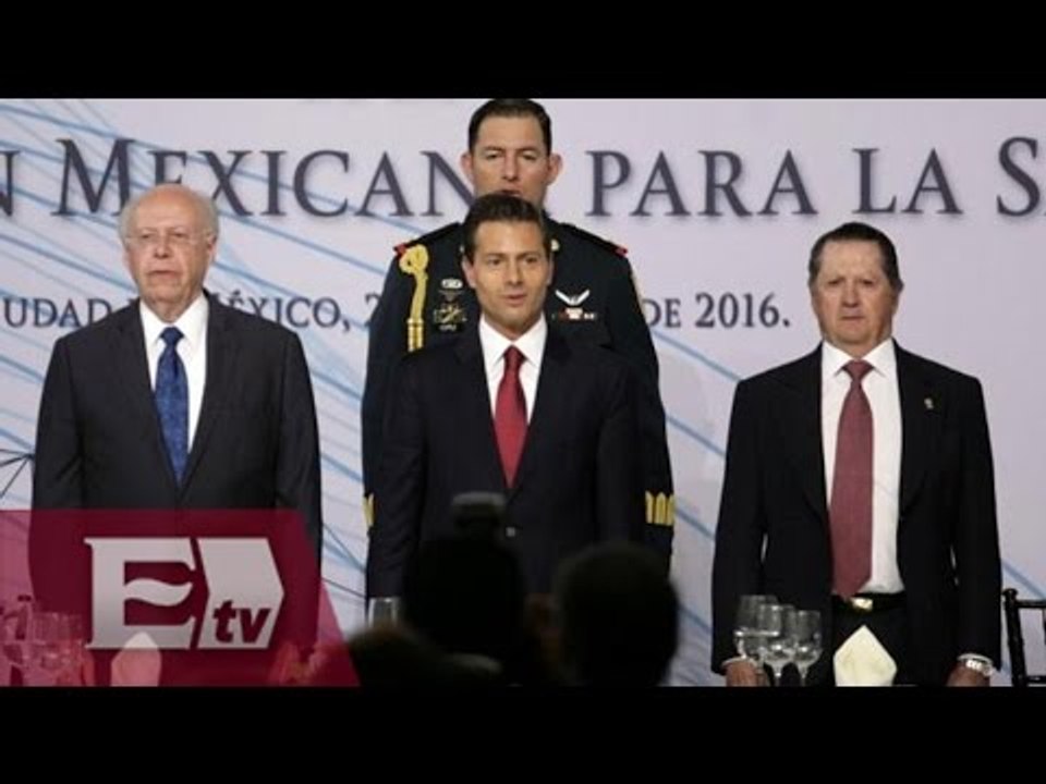 EPN dice que la salud no puede ser beneficio de unos cuantos / Héctor Figueroa