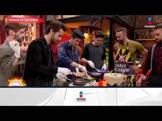 ¡Dvicio prepara hamburguesas en la Cocina de Solteros! | Sale el Sol