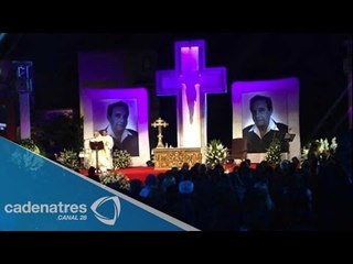 México de luto, entre lágimas mexicanos se despiden de Chespirito