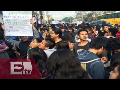 Vocacionales del IPN cumplen 40 horas de paro laboral / Atalo Mata