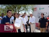Sylvana Beltrones entrega títulos de propiedad en Sonora / Vianey Esquinca