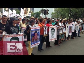 Marcha en la CDMX por la desaparición de normalistas de Ayotzinapa/ Vianey Esquinca