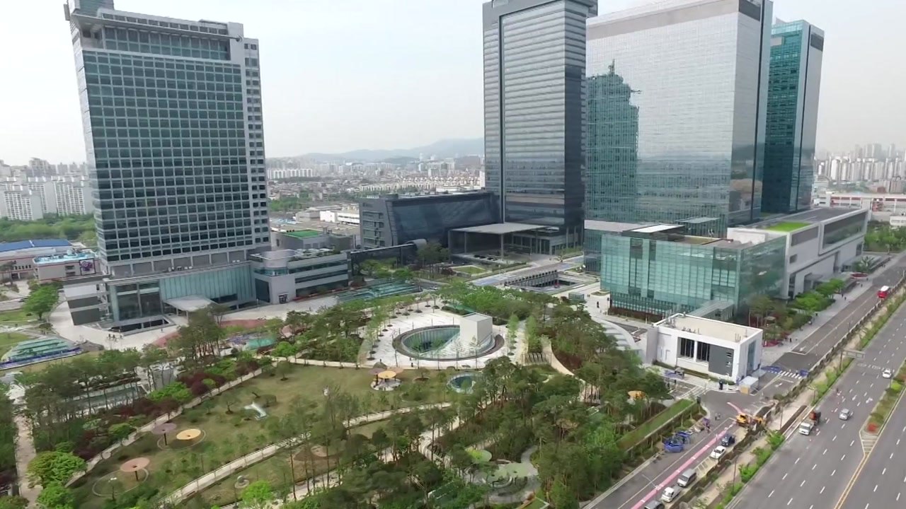 삼성전자, 영업이익 또 최고치...반도체 편중 심화 / YTN