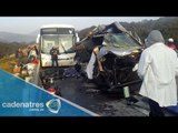 Accidente carretero en Tlaxcala deja 2 muertos y 17 heridos