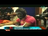 Normalistas toman cabinas de radio en Guerrero