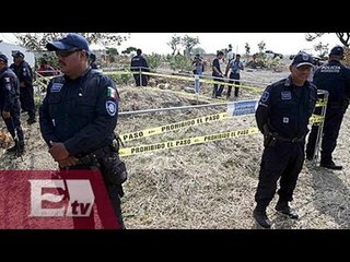 Скачать видео: Inicia exhumación de restos humanos en fosa clandestina de Morelos / Pascal Beltrán