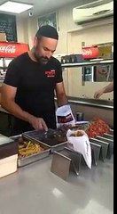 Servir des falafels avec classe
