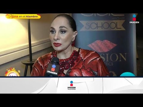 ¡Susana Dosamantes da la cara por su hija Paulina Rubio! | Sale el Sol