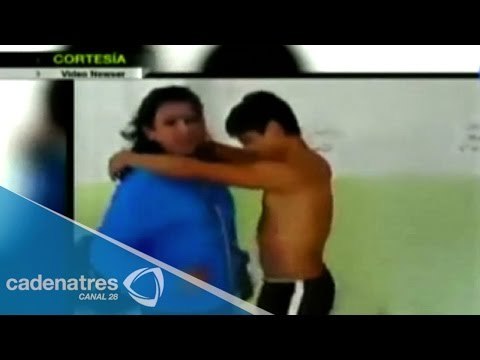 ¡ENTÉRATE! Polémico baile erótico de un alumno de secundaria a su profesora