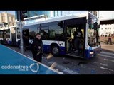 VIDEO: Hombre apuñala a once personas en un autobús