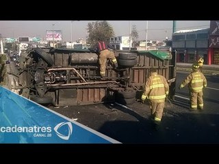 Tres heridos deja volcadura de microbús en Zaragoza, DF