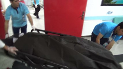 Suriyeli anne ve babanın yıkıldığı an kameralar yansıdı