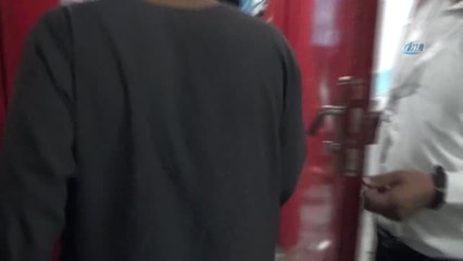 Suriyeli Anne ve Babanın Yıkıldığı An Kameralar Yansıdı