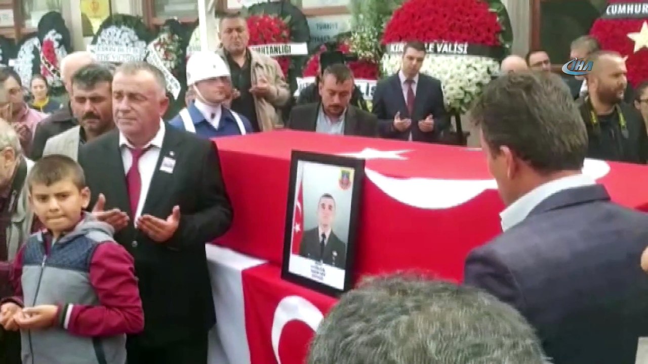 Terör saldırısında yaralanan ve GATA'ya götürülürken uçakta şehit düşen asker son yolculuğuna uğurlanıyor