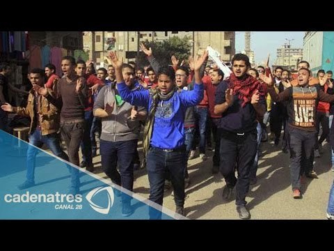 Realizan funerales por la tragedia en partido de futbol en Egipto