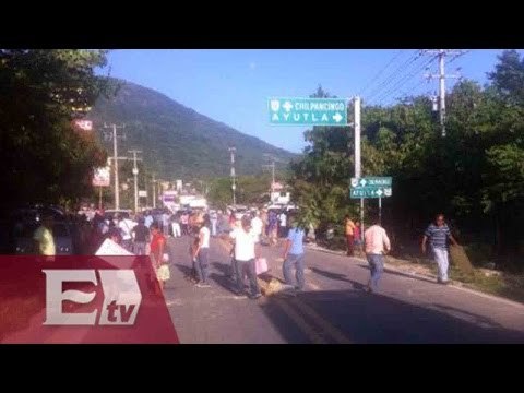 Bloqueos carreteros afectan turismo en Guerrero / Ricardo Salas