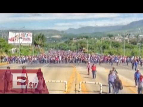 CNTE en Chiapas toma caseta en San Cristobal de las Casas / Pascal Beltrán