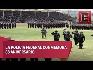 EPN toma protesta a cadetes de la Policía Federal