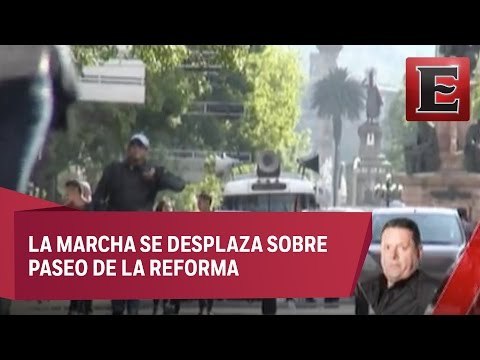 Integrantes de la CNTE marchan de Los Pinos a Segob