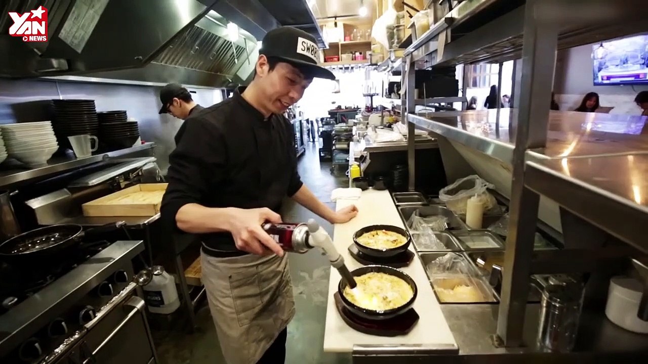 Food Porn: Ngất ngây với món mì udon lạ lùng "trá hình" pasta phương Tây: tín đồ ẩm thực nhất định thích mê!