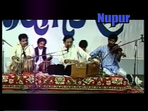 Apni Dhun Mein - Ghulam Ali Songs - Ghazal - Mehfil Mein Baar Baar