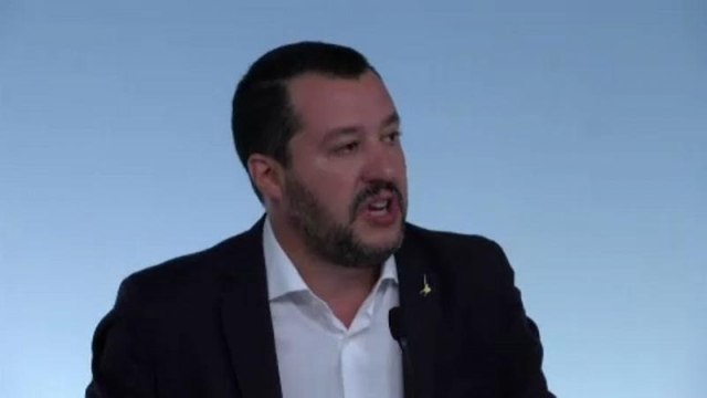 Στα άκρα η κόντρα Σαλβίνι-Γιούνκερ