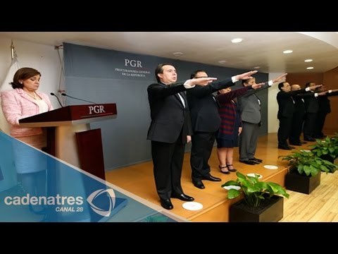 La procuradora Arely Gómez presenta a su equipo de trabajo