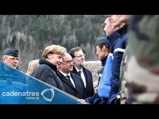 Rajoy, Merkel y Hollande visitan lugar del accidente aéreo en Francia