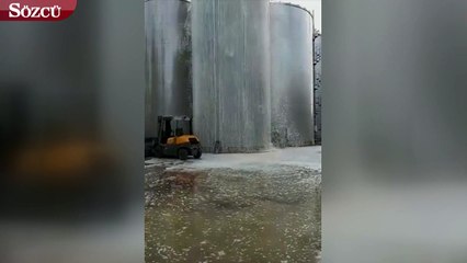 Tank patladı, 30.000 litrelik şarap döküldü