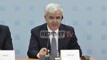 Report TV - Vrasja në ish-Bllok, ministri Xhafaj nuk komenton ngjarjen në konferencën me Avramopulos
