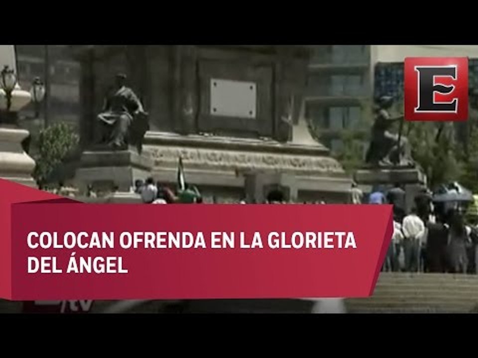 Realizan actos conmemorativos en el Ángel de la Independencia