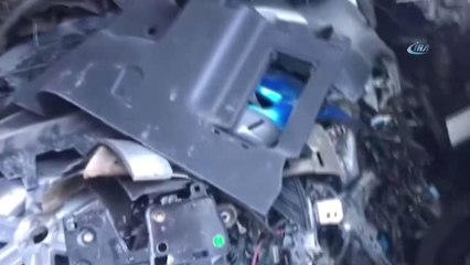 Başakşehir'de Çalıntı Otomobilleri Parçalayan 2 Kardeş Yakalandı