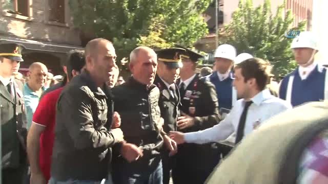 Şehit Uzman Çavuş Ömer Yiğit Ulus Son Yolculuğuna Uğurlanıyor