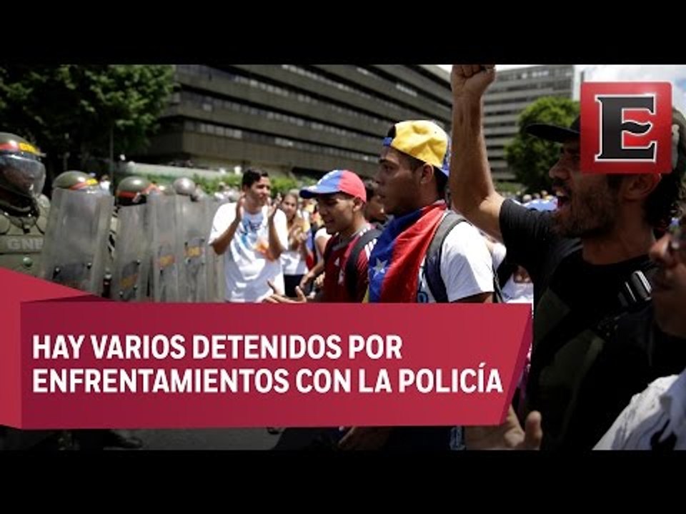 Multitudinaria marcha en Venezuela contra Maduro