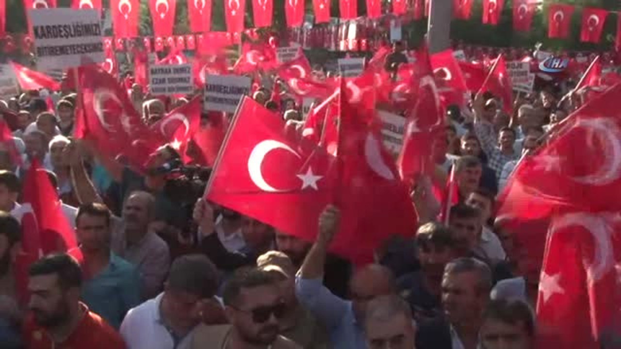 Batman'da Teröre Lanet Mitingi