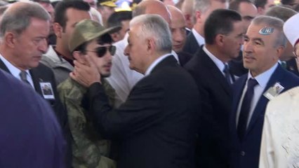 TBMM Başkanı Yıldırım, Şehit Uzman Çavuş Özgür Can İnce'nin Cenazesine Katıldı