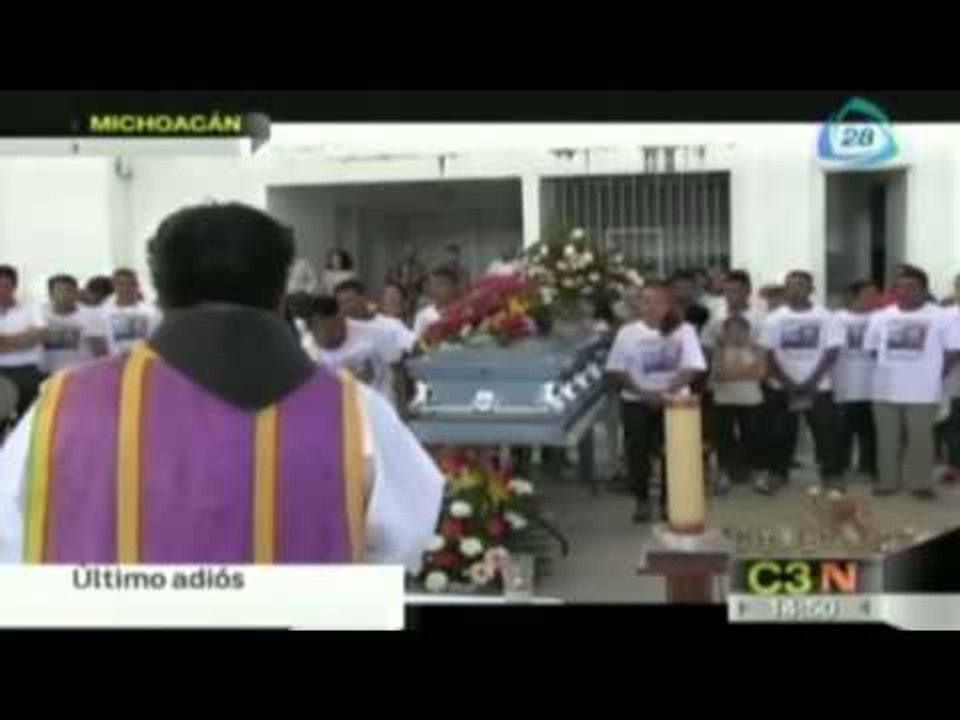 Sepultan en Michoacán a Antonio Zambrano, migra...
