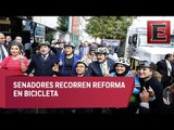 Senadores celebran el día Mundial sin automóvil y llegan en bicicleta