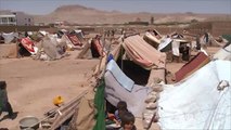 تدهور الوضع الاقتصادي بإيران يدفع اللاجئين الأفغان للعودة لبلادهم