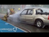 Reportan camioneta incendiada en Parque Lira