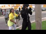 ¡ENTÉRATE! Madre regaña a su hijo por participar en protestas en Baltimore
