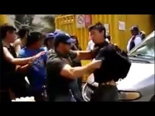 Agresión de encapuchados en el CCH Naucalpan