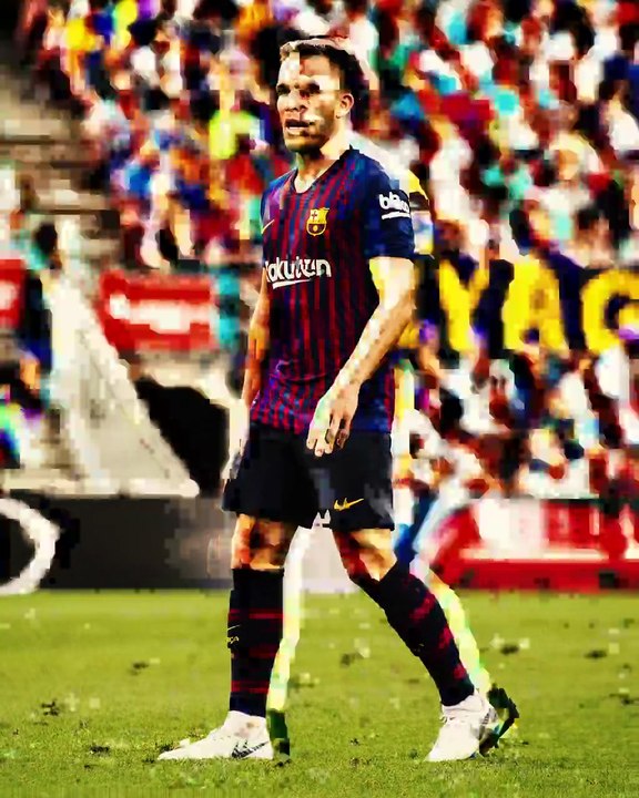Arthur Melo explains what it means to wear the coveted number 8 shirt for Barcelona.