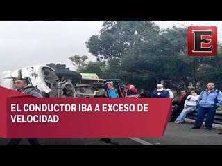 Volcadura en circuito mexiquense; un muerto
