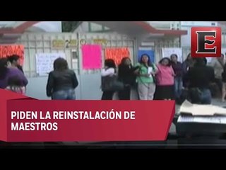 Padres de familia toman preescolar  a manera de protesta