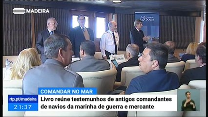 Apresentação do Livro Comandar no Mar feito a bordo do navio Lobo Marinho